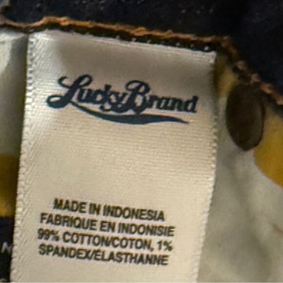 Lucky Brand The Abbey Blue Jean Shorts with Embroidery Hem Details Size 10 / 30 - Picture 9 of 10